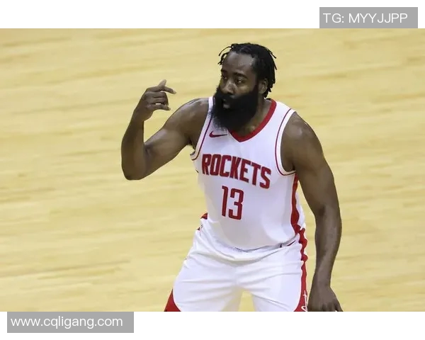 3号篮球明星的辉煌历程与传奇故事揭秘篮球场上的风云人物